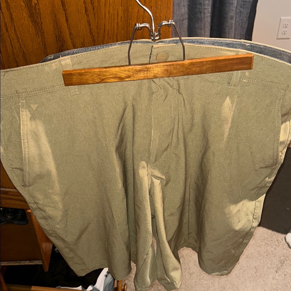 Izod Men's Olive Shorts